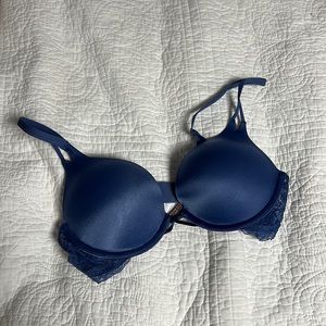 Victoria secret bra.